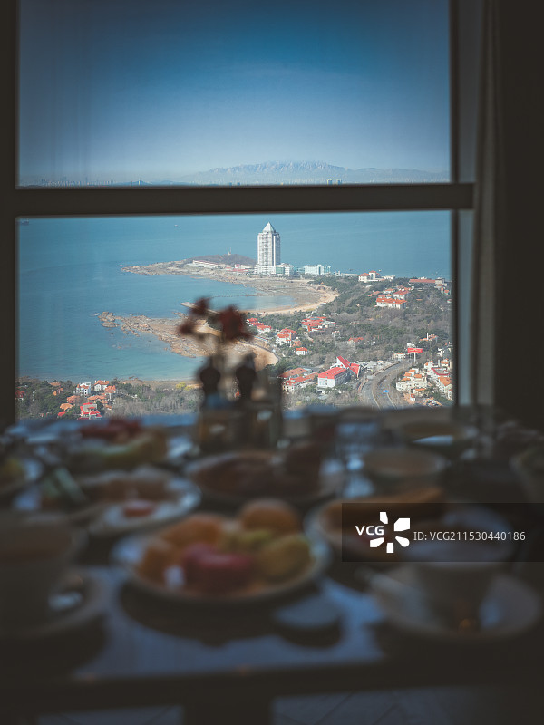 青岛 瑞吉酒店视角的海滩图片素材