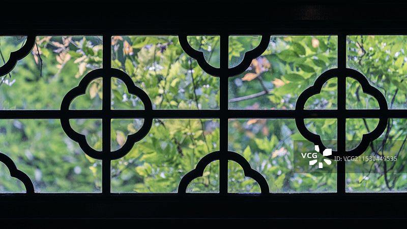 传统中式窗外绿植-柳州柳侯公园中华园图片素材