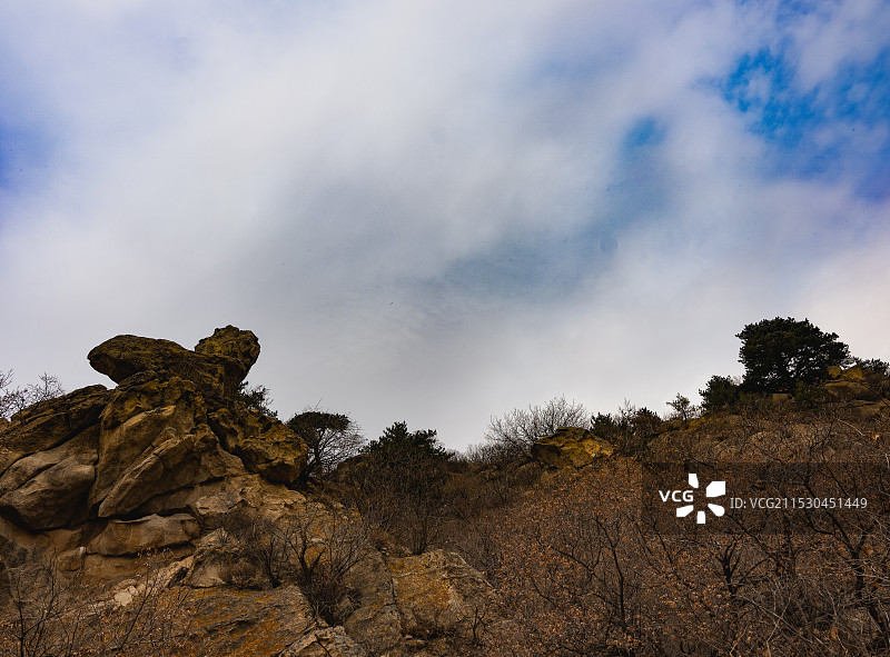 喇嘛山冬色图片素材