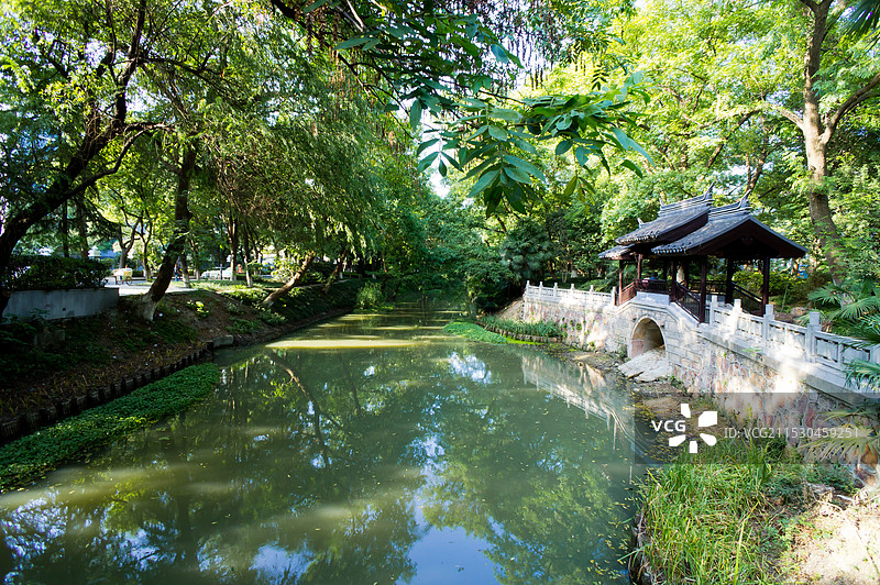 红梅公园外河流图片素材