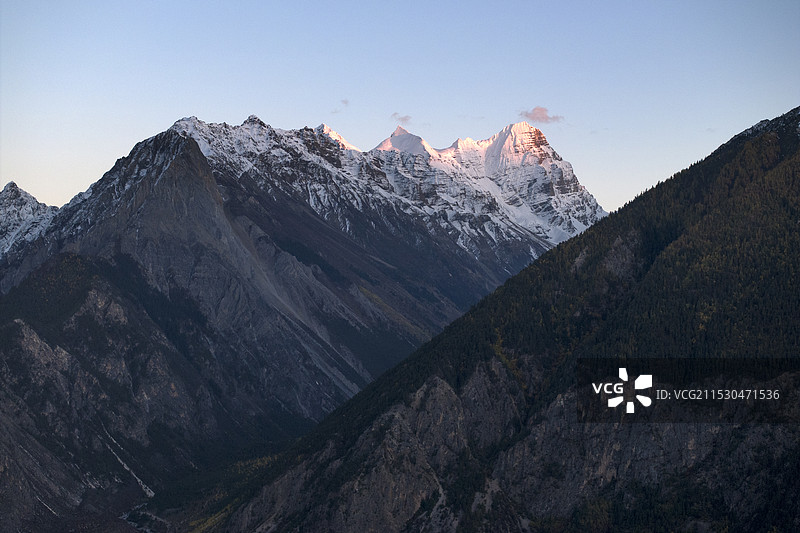 波密雪山图片素材