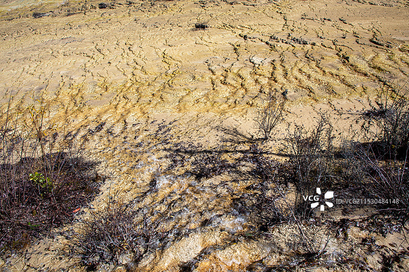 四川阿坝黄龙景区金沙铺地，钙华地形图片素材