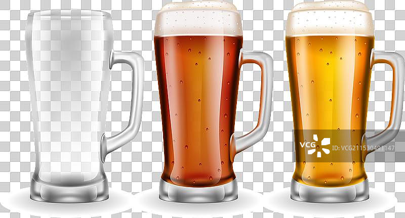 三个透明玻璃啤酒杯图片素材