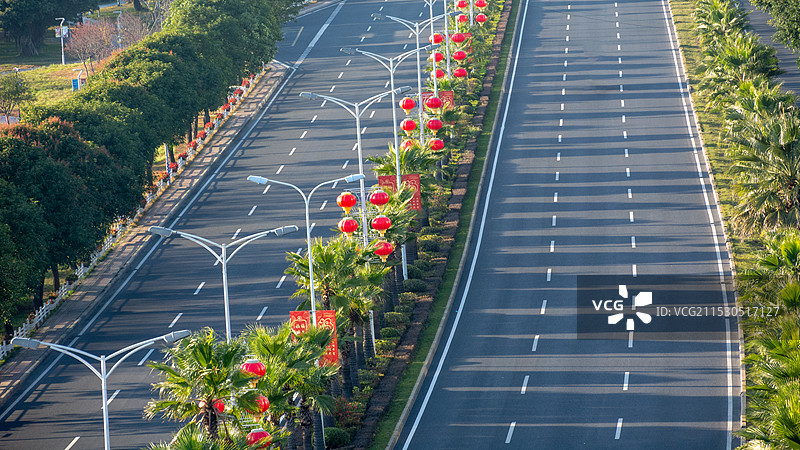春节氛围中的福州马尾江滨路   灯笼 春节 元宵节 中秋节  路图片素材