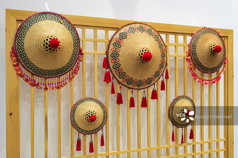 毛南族花竹帽编织技艺图片素材