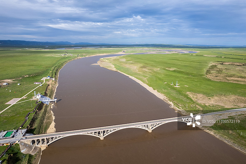 甘南玛曲县黄河、黄河第一桥图片素材