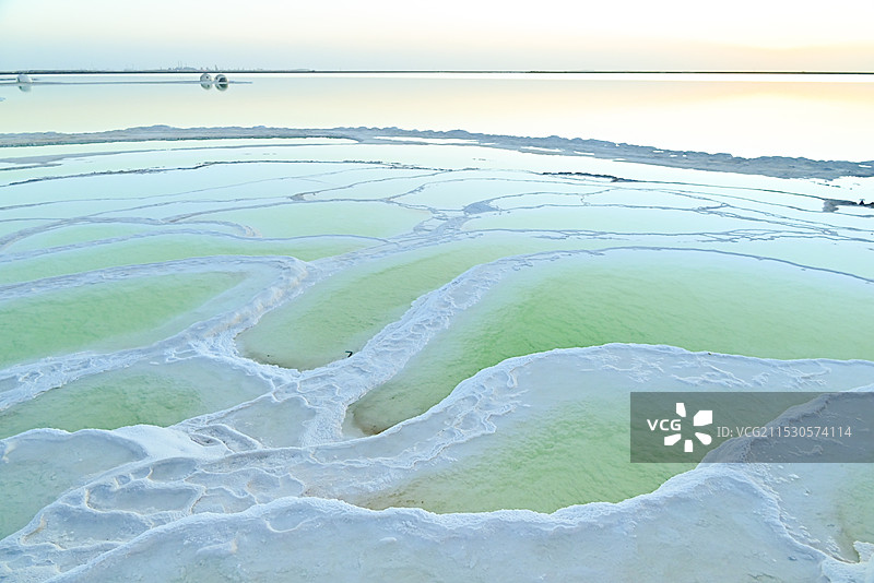 察尔汗盐湖自然风光图片素材