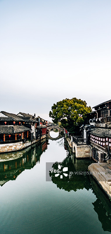 浙江嘉兴嘉善西塘古镇小桥流水人家江南水乡风貌水乡民居建筑倒影景观图片素材