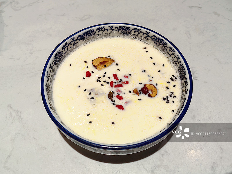 牛奶鸡蛋醪糟图片素材