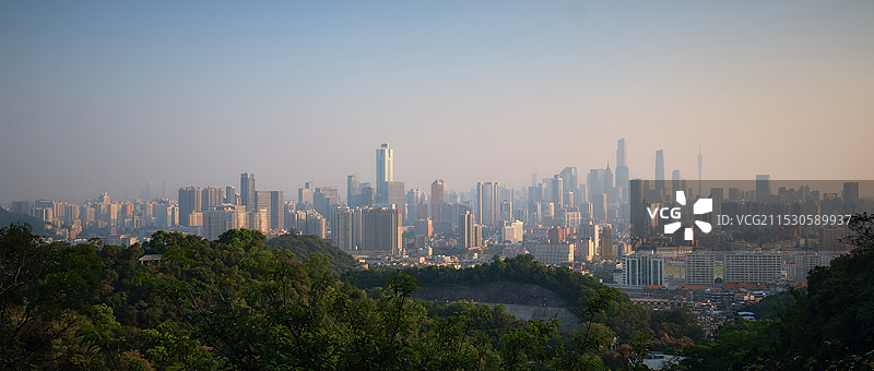 白云山远眺广州城市图片素材