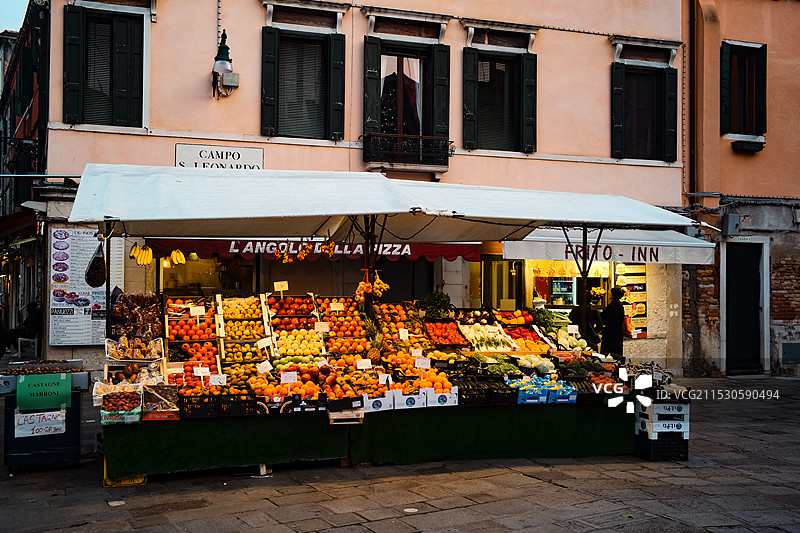 欧洲市场水果摊位图片素材