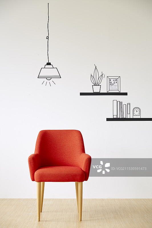 用红色椅子和胶带制作的吊灯图片素材