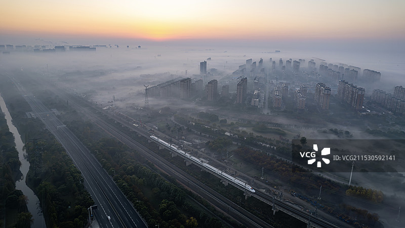 南通晨雾图片素材
