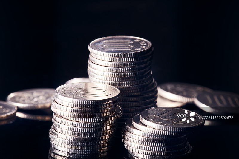 一堆100日元硬币图片素材