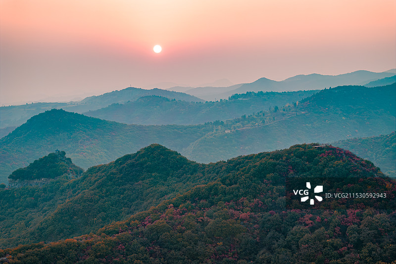 航拍郑州巩义长寿山秋天日出风光图片素材