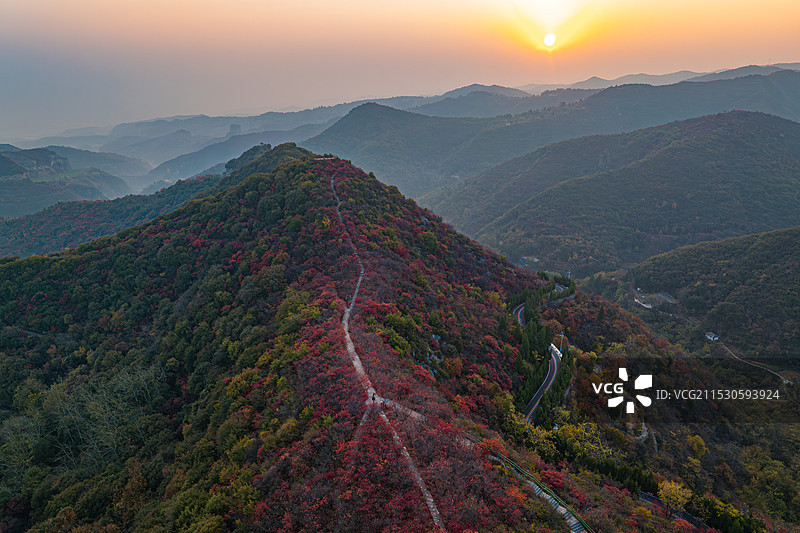 航拍郑州巩义长寿山秋天日出风光图片素材