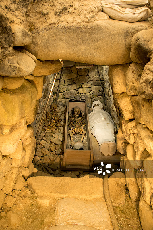 哈萨池墓 mound，石室内部，国家历史遗址图片素材