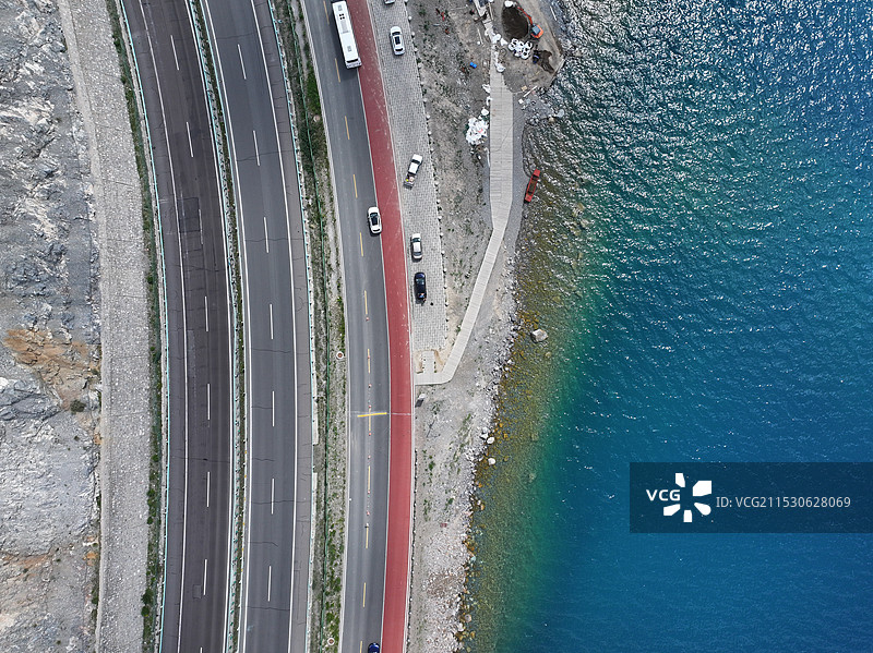 新疆塞里木湖图片素材