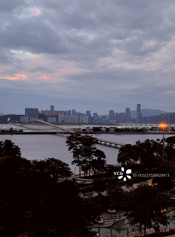 澳门西湾大桥及南湾湖一带的景色。图片素材