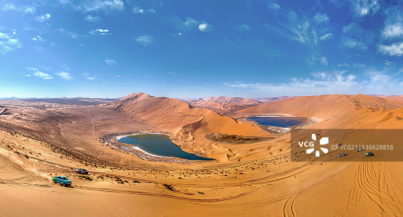 神秘的巴丹吉林沙漠图片素材