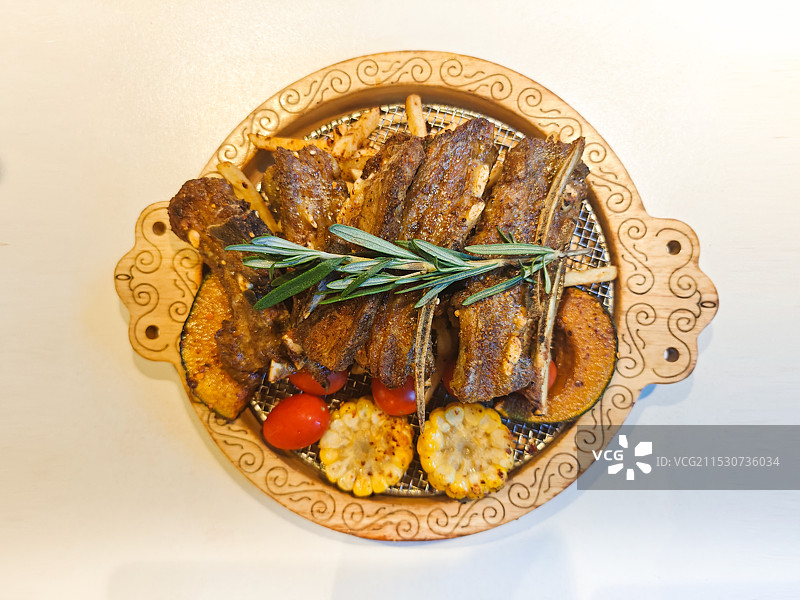 新疆风味烤羊排图片素材