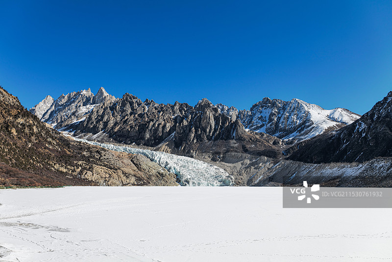 布加冰川图片素材