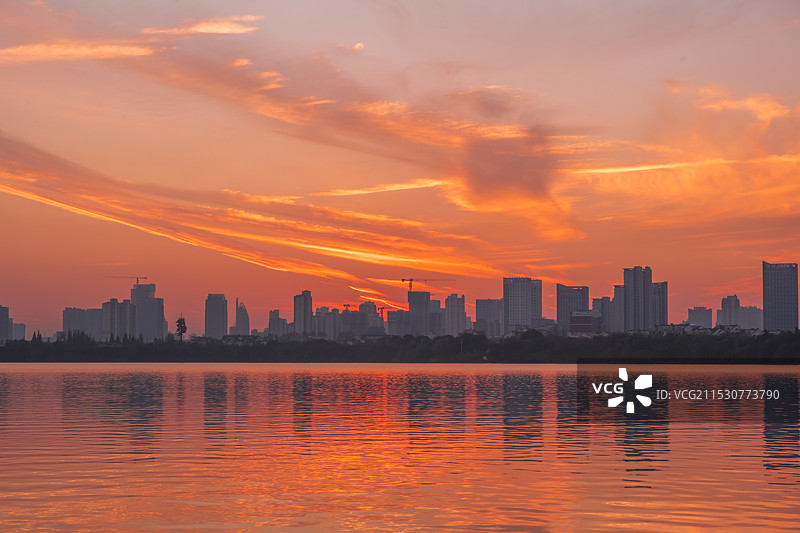 立冬限量版美晚霞图片素材