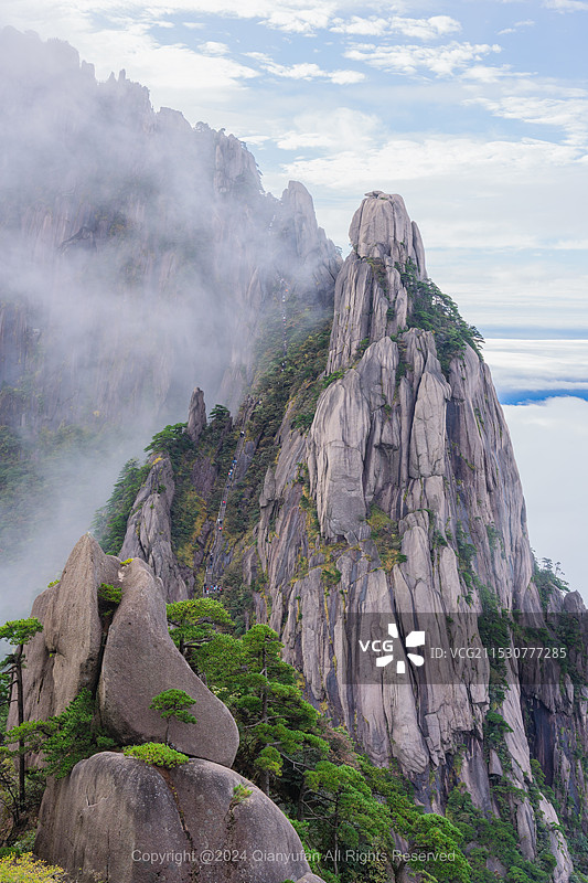 延绵天都峰图片素材