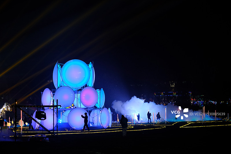 北京：朝阳国际灯光节2024图片素材