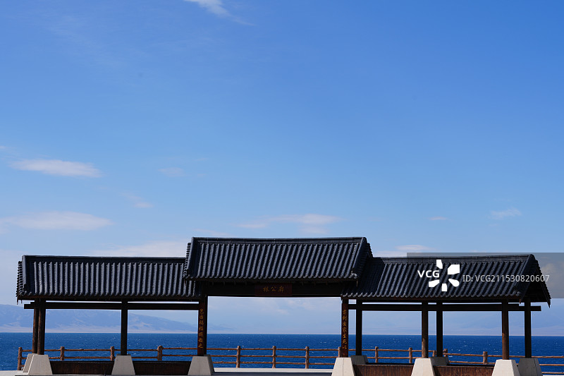 驿站观水图片素材