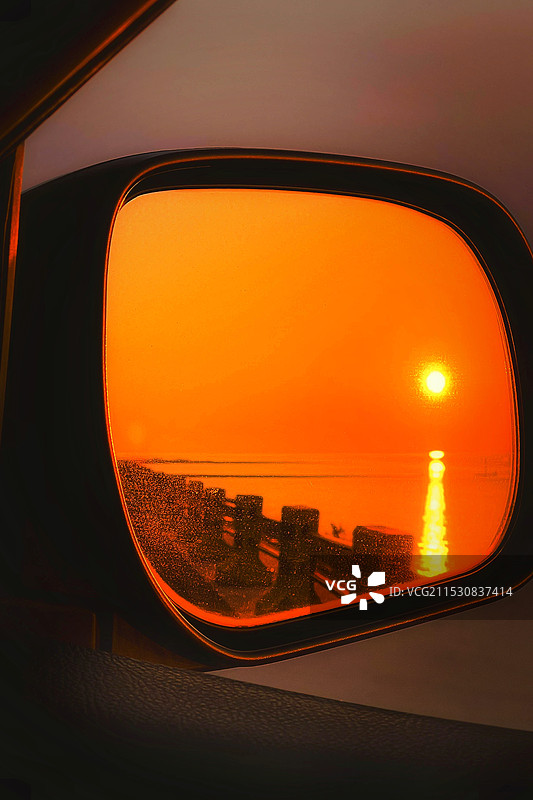 落日归途/定格渐行渐远的余晖图片素材