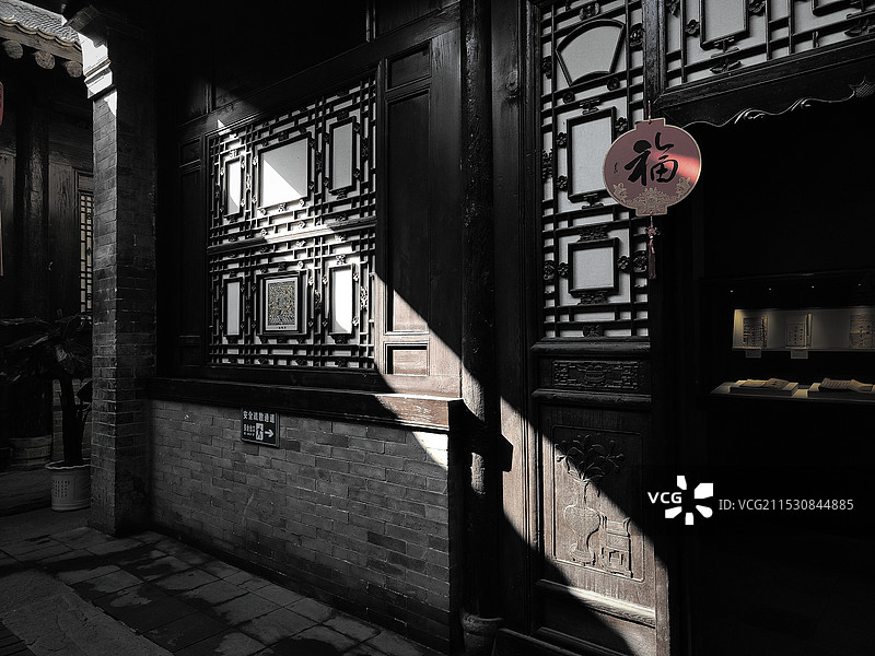 庭院里的光影图片素材