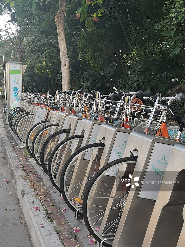 城市的公共自行车图片素材