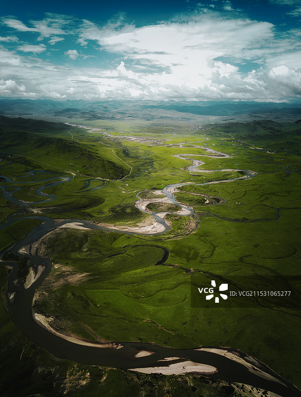 原野潺湲，弯曲千里图片素材