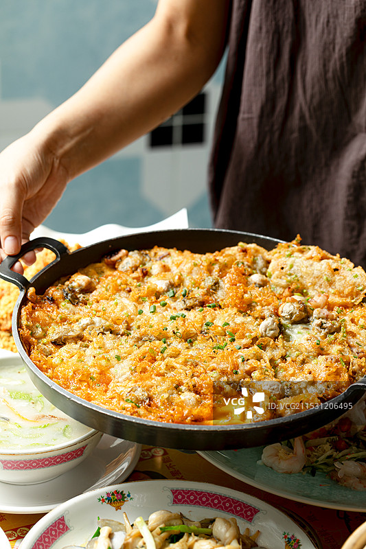 煎蚝烙蚝仔蚝仔烙生蚝潮汕广东顺德图片素材