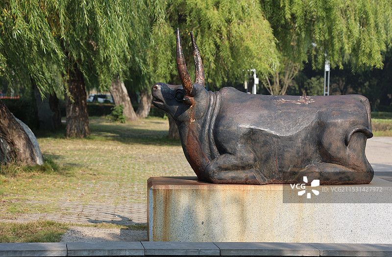 镇水铁牛图片素材