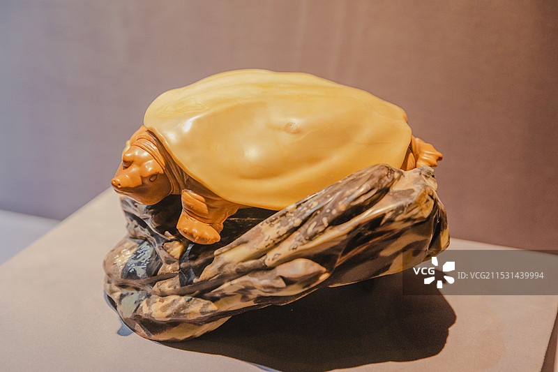 青田石雕，浙江省青田县地方传统美术，国家级非物质文化遗产之一。青田石雕博物馆。图片素材