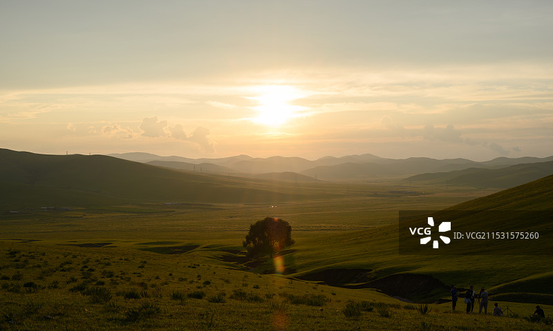 通辽扎鲁特旗阿日昆都楞镇鲁北草原上的日落图片素材