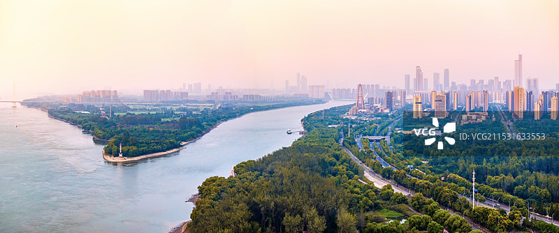 江苏南京长江、夹江、江心洲及河西新区风光全景图图片素材
