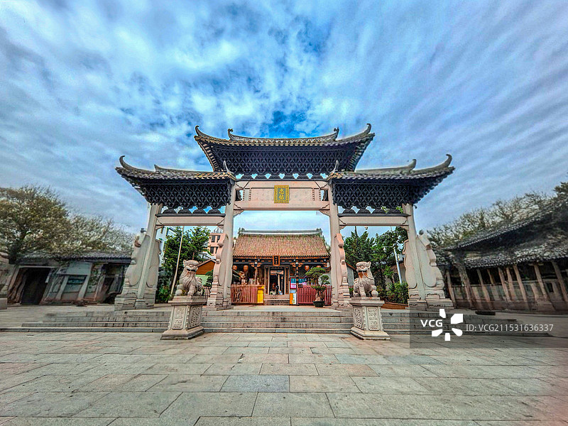 城隍庙位于广东省广州市，是祭祀城隍的庙宇，位于越秀区中山四路忠佑大街48号。图片素材