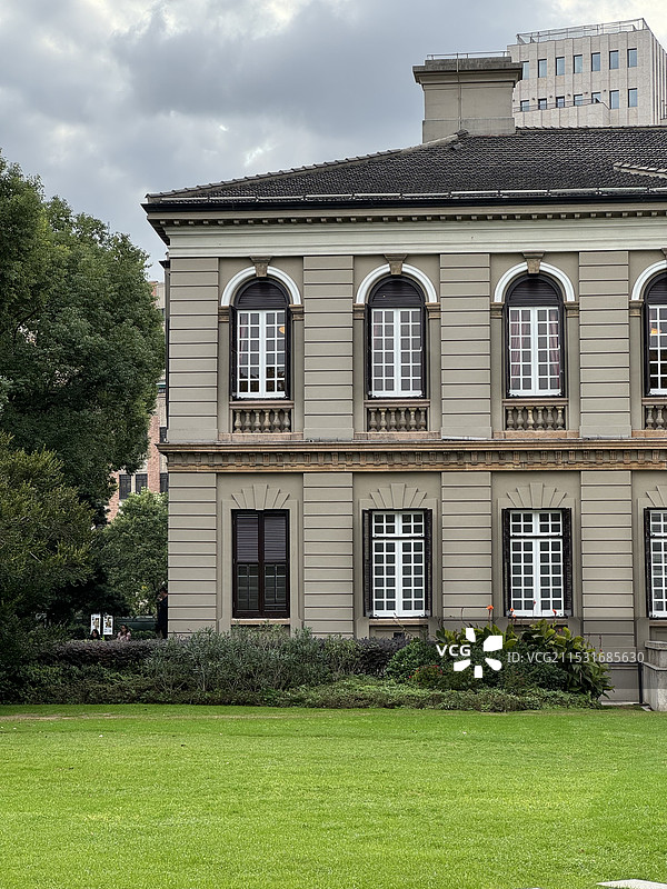 外滩源壹号原英国驻沪总领事馆花园洋房历史建筑外立面图片素材