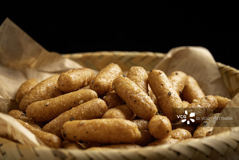 油柱油枣花梨糖小吃芝麻京枣金油果老式零食图片素材