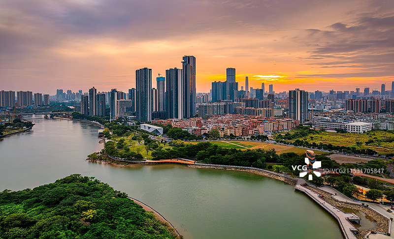 广州东莞龙湾湿地公园及东莞城区朝阳风光图片素材