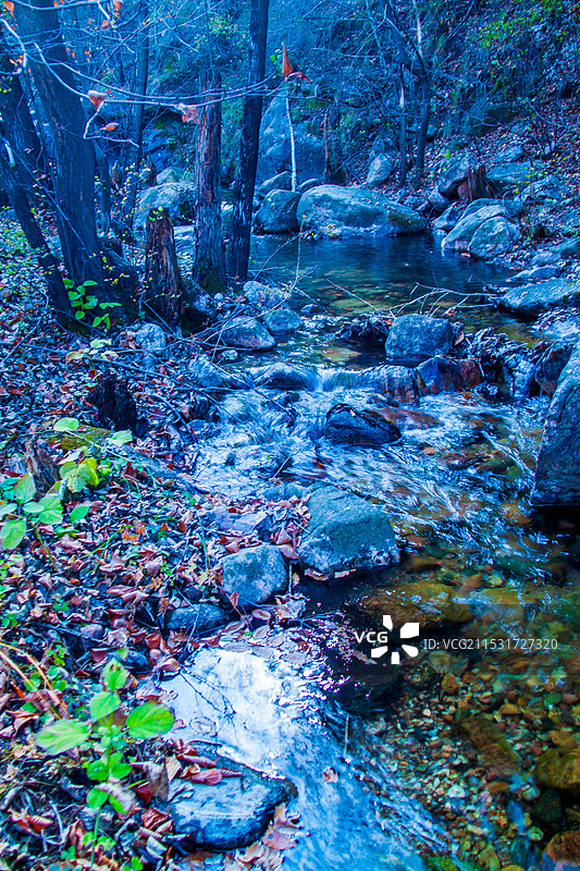 太行山秋色之清泉石上流图片素材