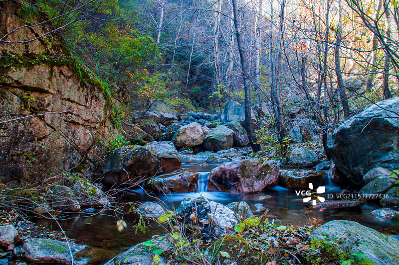 太行山秋色之清泉石上流图片素材