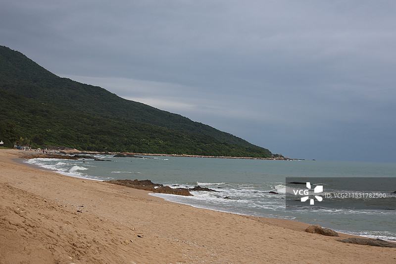 大小洞天三亚道教老子看海南山不老松图片素材