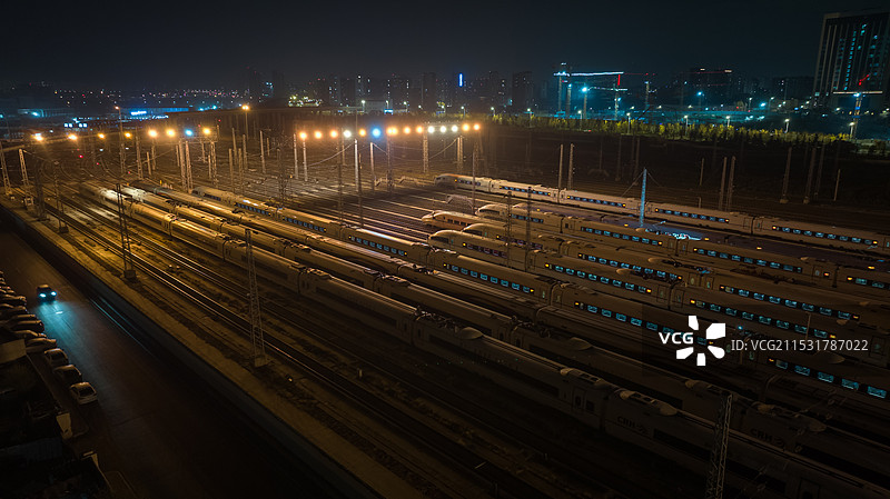 航拍视角高铁列车图片素材