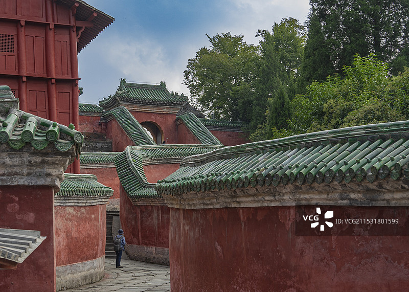 问道武当山-复真观（太子坡）九曲黄河墙图片素材