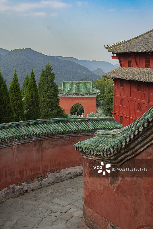 问道武当山-复真观（太子坡）九曲黄河墙图片素材