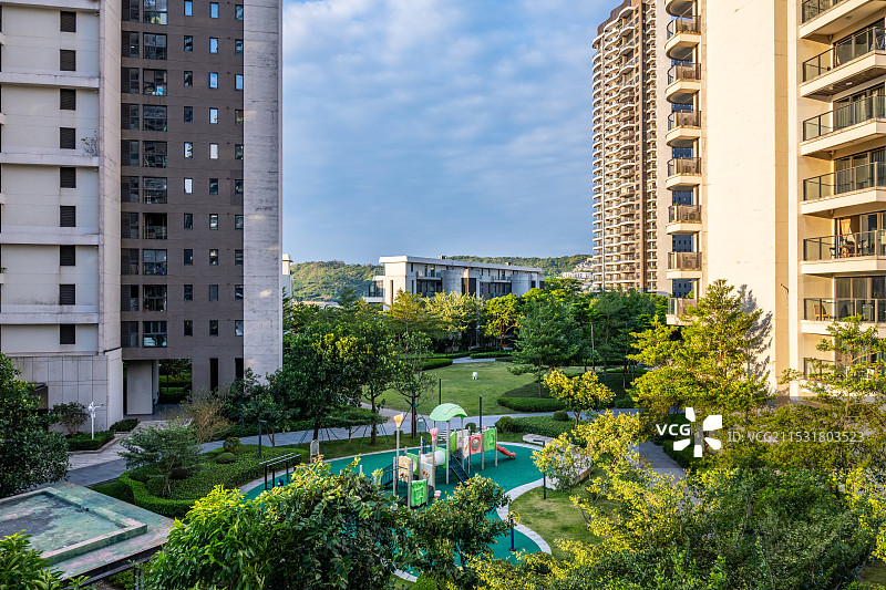 中国惠州大亚湾环境优美的楼盘小区图片素材